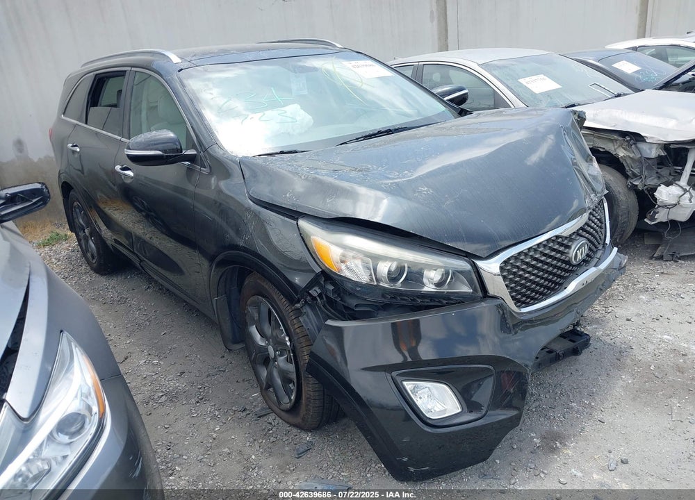2016 KIA SORENTO 3.3L SX VIN: 5XYPK4A53GG033928