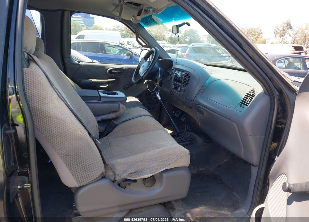 2001 FORD F-150 XL/XLT VIN: 1FTZX17241NB26494