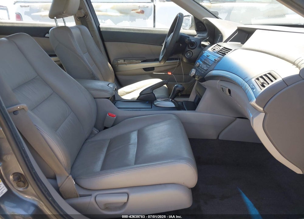 2010 HONDA ACCORD 2.4 EX-L VIN: 1HGCP2F82AA161822