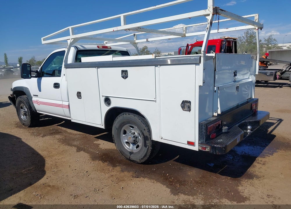 2001 CHEVROLET SILVERADO C2500 VIN: 1GBGC24U01Z285668