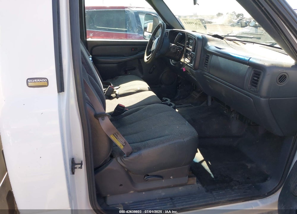 2001 CHEVROLET SILVERADO C2500 VIN: 1GBGC24U01Z285668