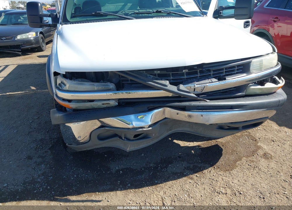 2001 CHEVROLET SILVERADO C2500 VIN: 1GBGC24U01Z285668
