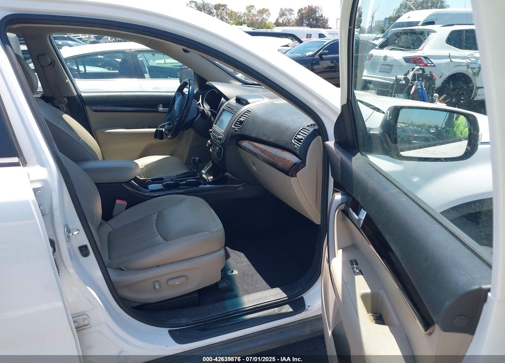 2014 KIA SORENTO EX V6 VIN: 5XYKUDA75EG543412