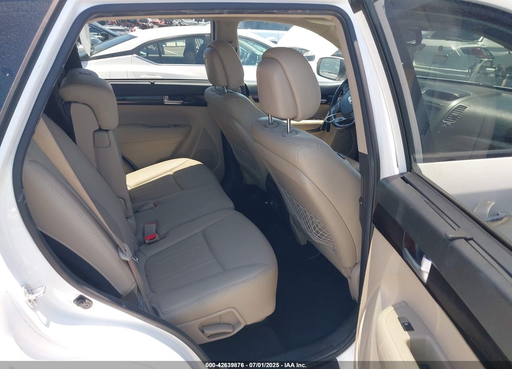 2014 KIA SORENTO EX V6 VIN: 5XYKUDA75EG543412