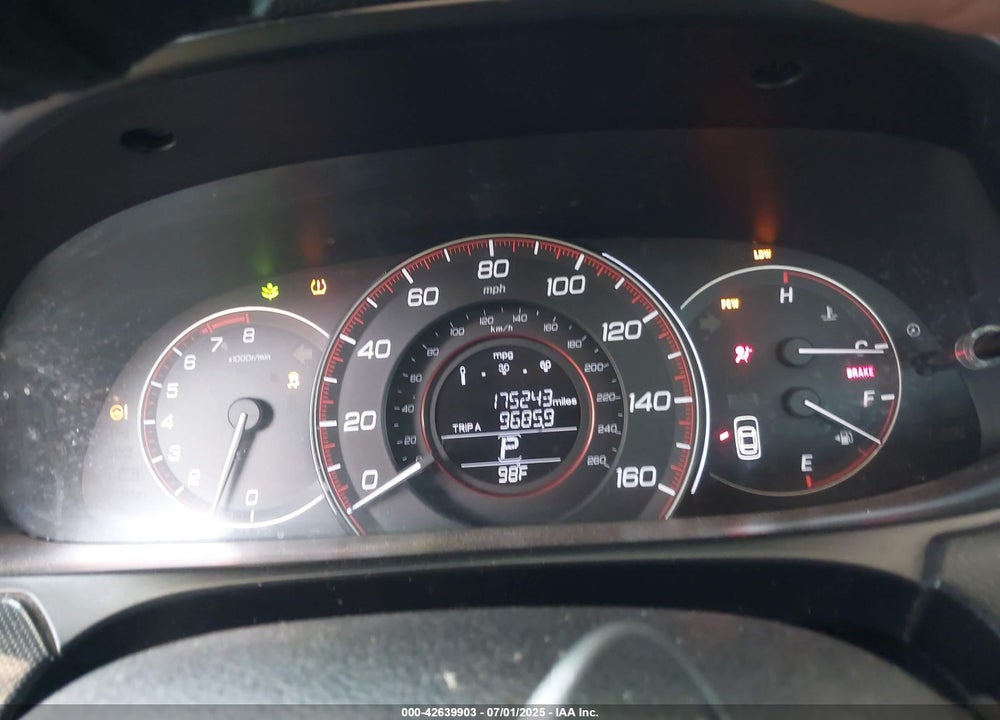 2013 HONDA ACCORD VIN: 1HGCT2B89DA007081