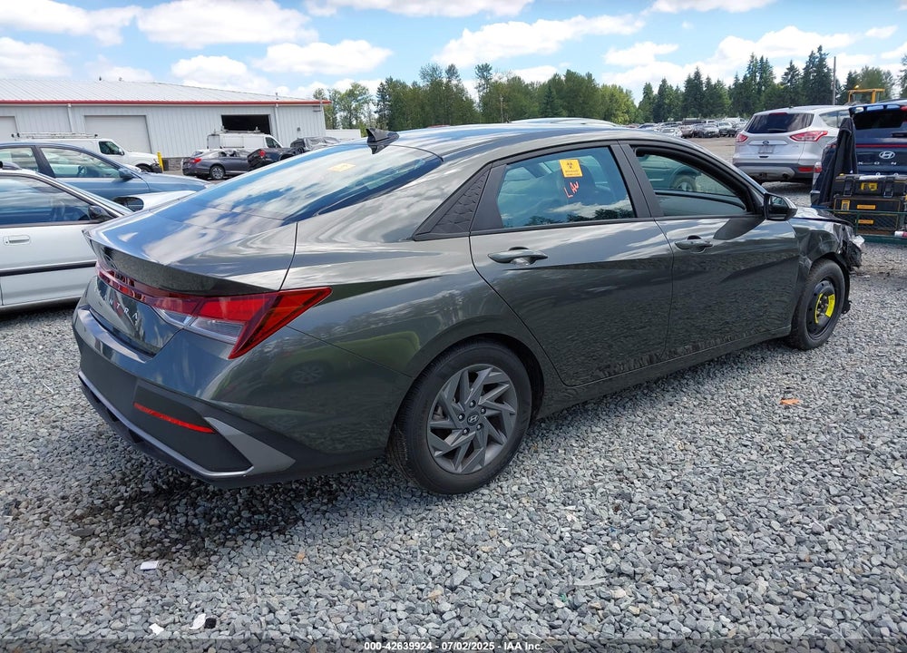 2024 HYUNDAI ELANTRA SEL VIN: KMHLM4DG7RU637193