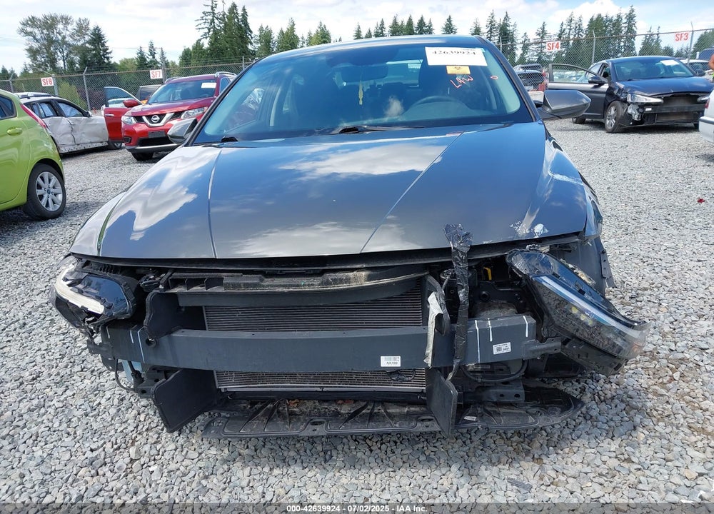 2024 HYUNDAI ELANTRA SEL VIN: KMHLM4DG7RU637193