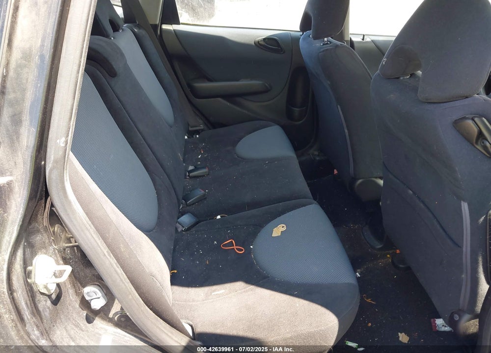 2008 HONDA FIT VIN: JHMGD38488S022371