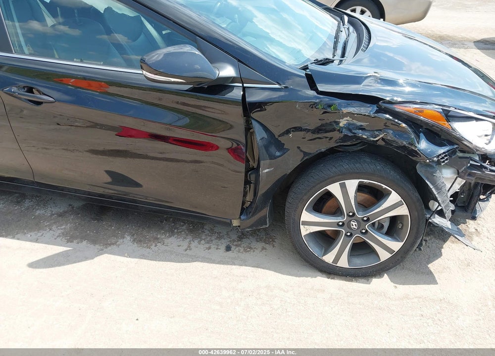2015 HYUNDAI ELANTRA VIN: KMHDH4AH7FU380196