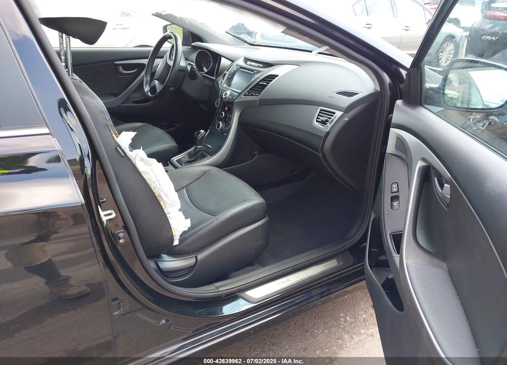 2015 HYUNDAI ELANTRA VIN: KMHDH4AH7FU380196