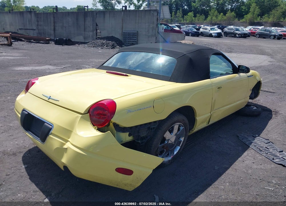 2002 FORD THUNDERBIRD VIN: 1FAHP60A82Y126532