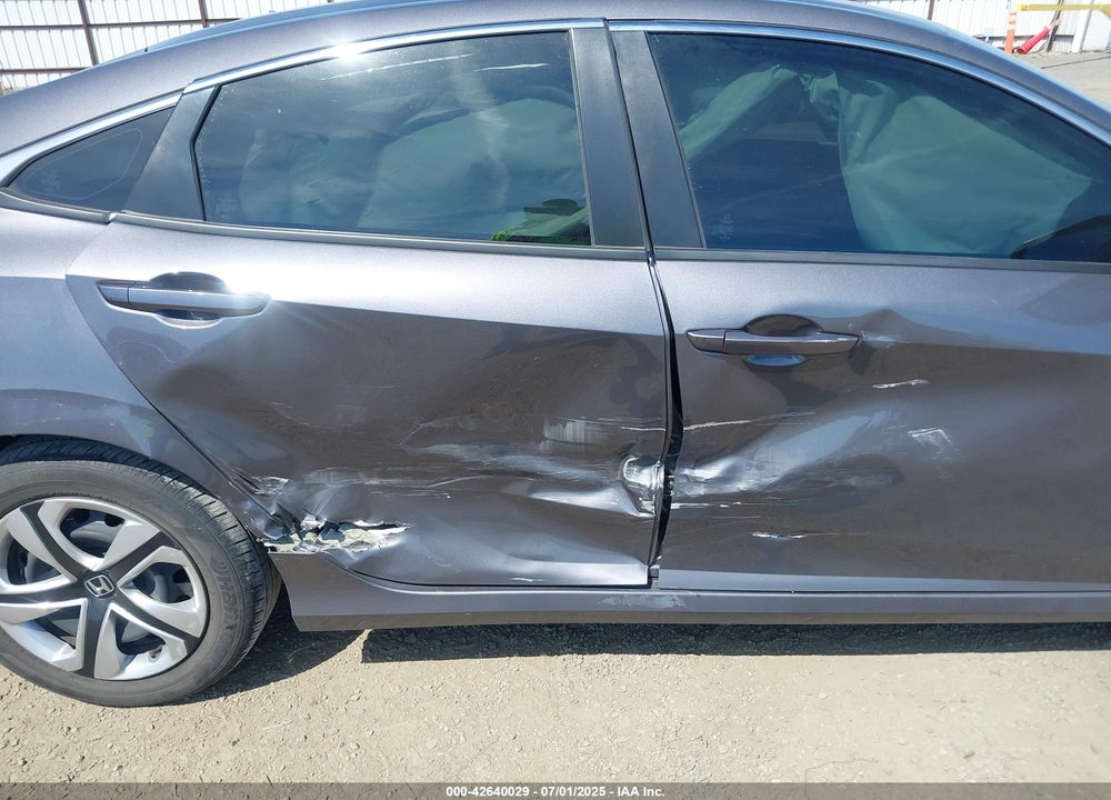 2018 HONDA CIVIC VIN: 2HGFC2F56JH568008