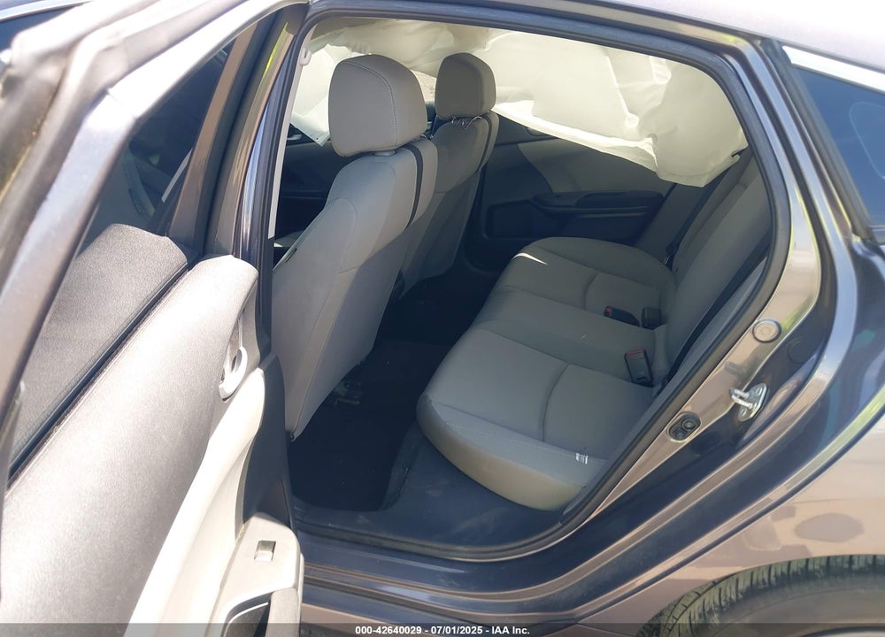 2018 HONDA CIVIC VIN: 2HGFC2F56JH568008