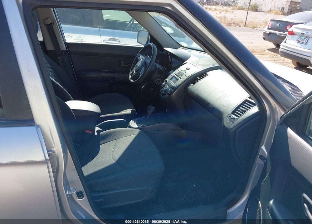 2011 KIA SOUL VIN: KNDJT2A27B7706366