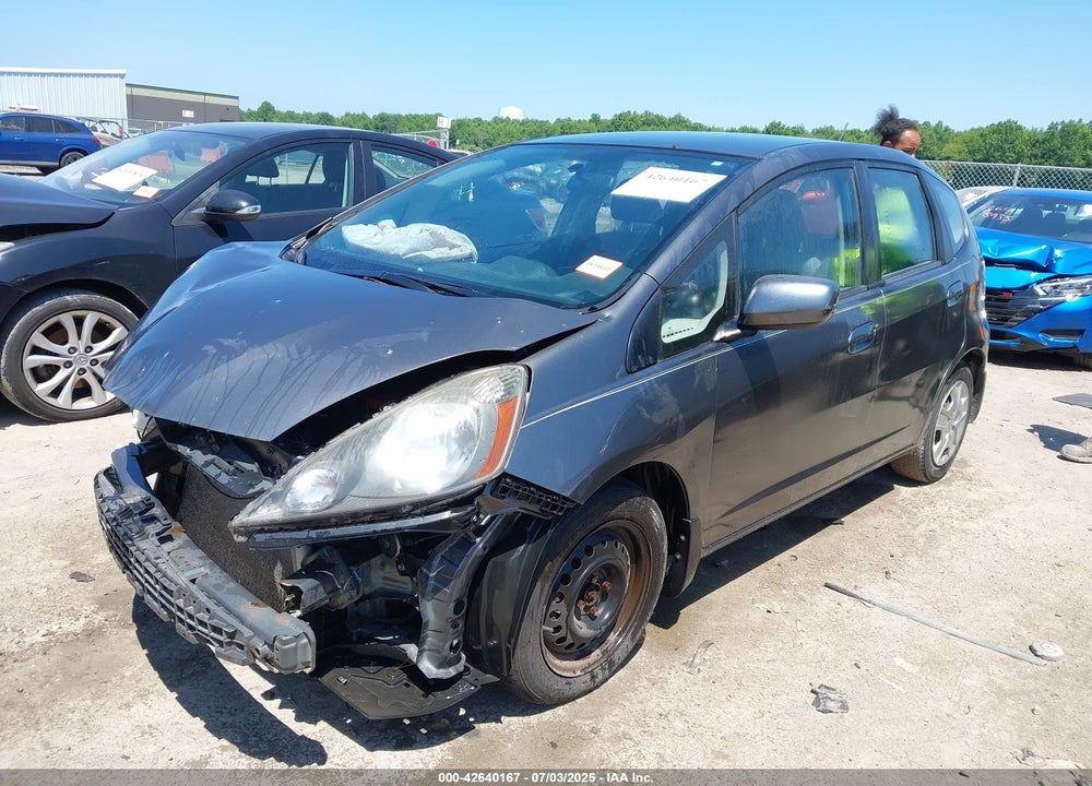 2013 HONDA FIT VIN: JHMGE8H35DC065488