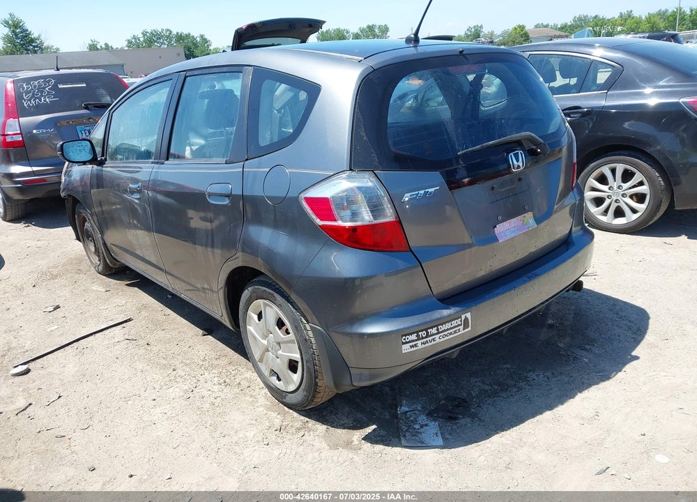 2013 HONDA FIT VIN: JHMGE8H35DC065488