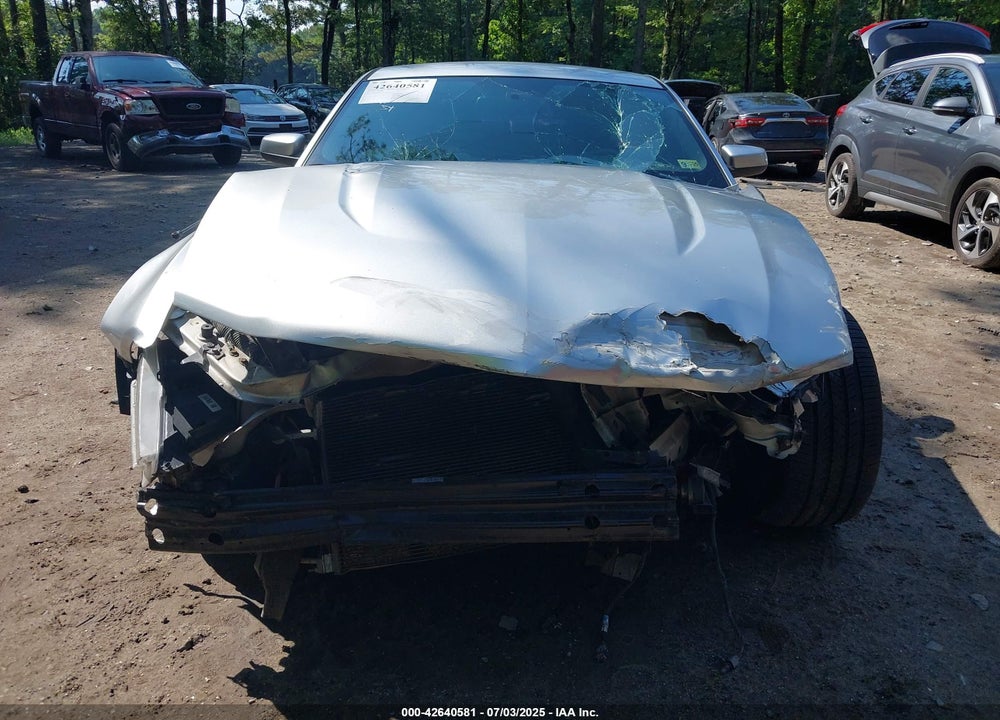 2011 FORD MUSTANG VIN: 1ZVBP8CF3B5147371