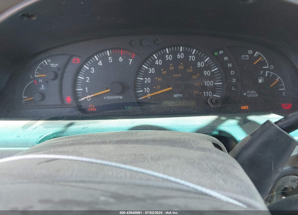 2003 TOYOTA TUNDRA SR5 V8 VIN: 5TBBT44193S396868