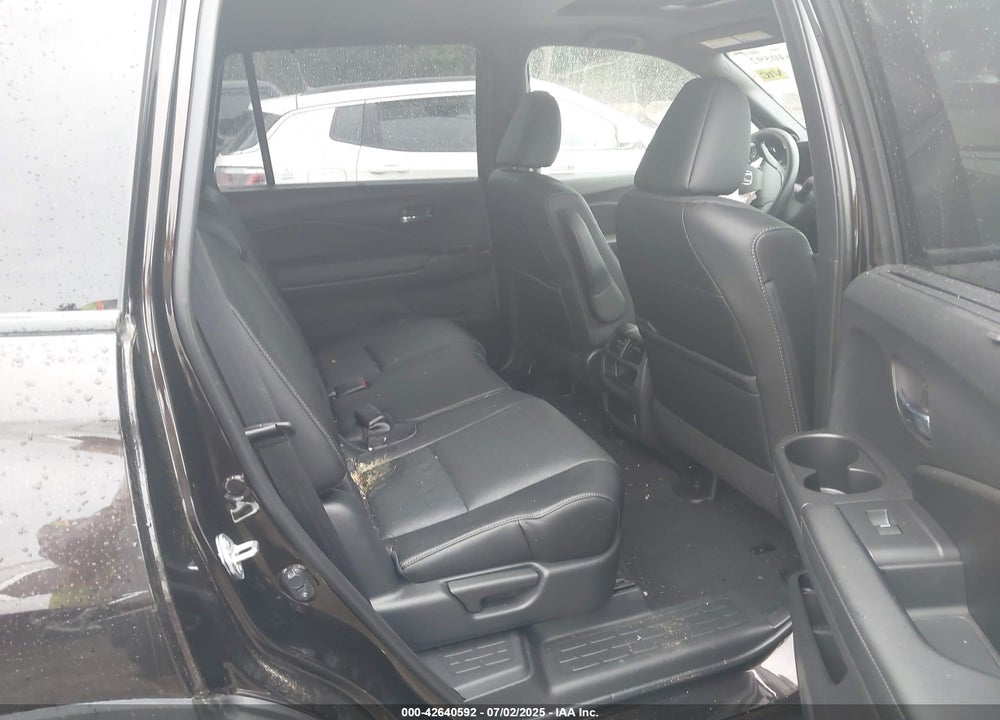 2021 HONDA PASSPORT VIN: 5FNYF8H56MB005808
