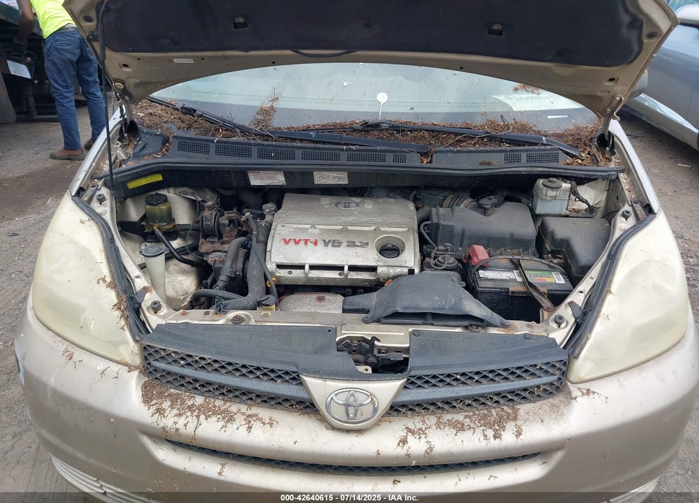 2004 TOYOTA SIENNA CE VIN: 5TDZA23C04S103475