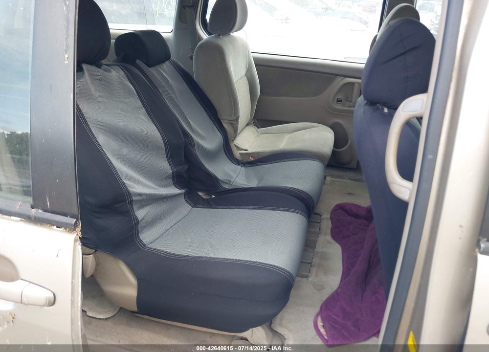 2004 TOYOTA SIENNA CE VIN: 5TDZA23C04S103475