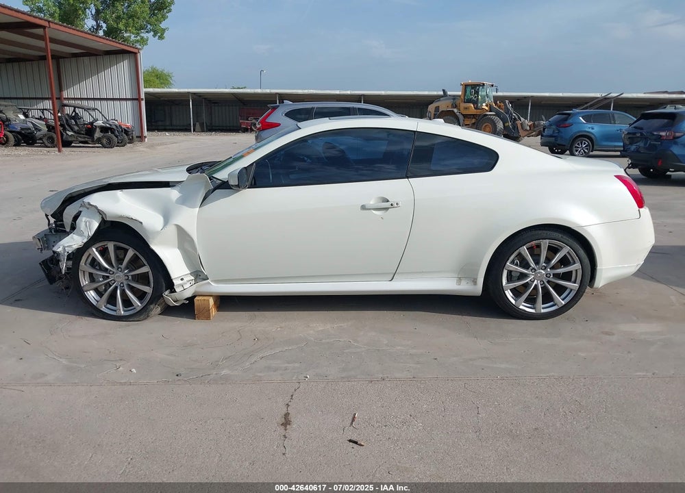 2008 INFINITI G37 VIN: JNKCV64E58M129765