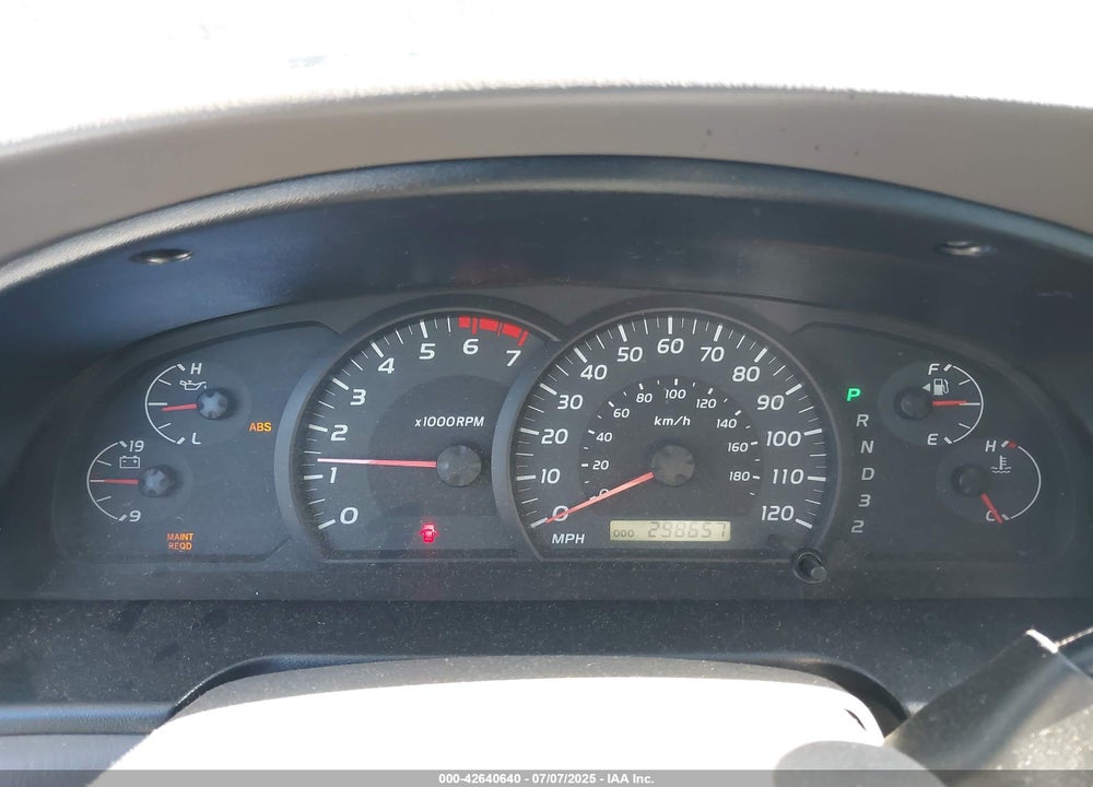 2006 TOYOTA TUNDRA SR5 V8 VIN: 5TBDT44186S552833