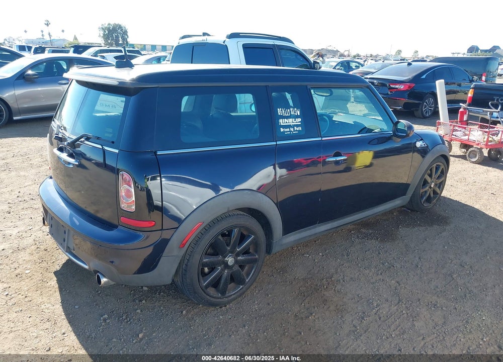 2011 MINI COOPER S CLUBMAN VIN: WMWZG3C54BTY36968