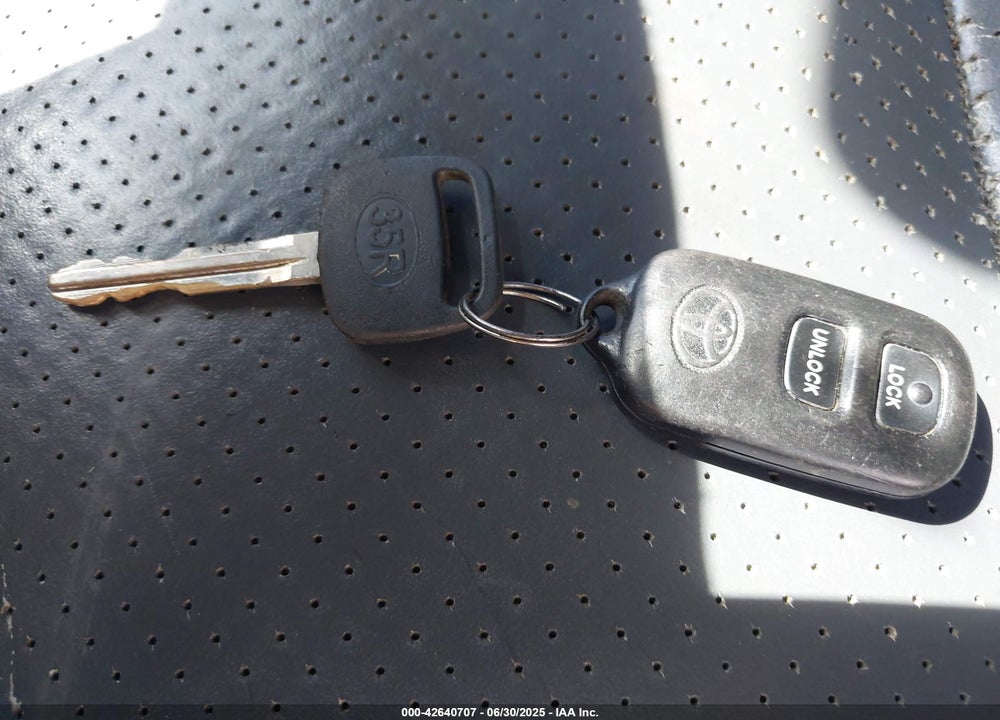 2001 TOYOTA RAV4 VIN: JTEHH20V910077515