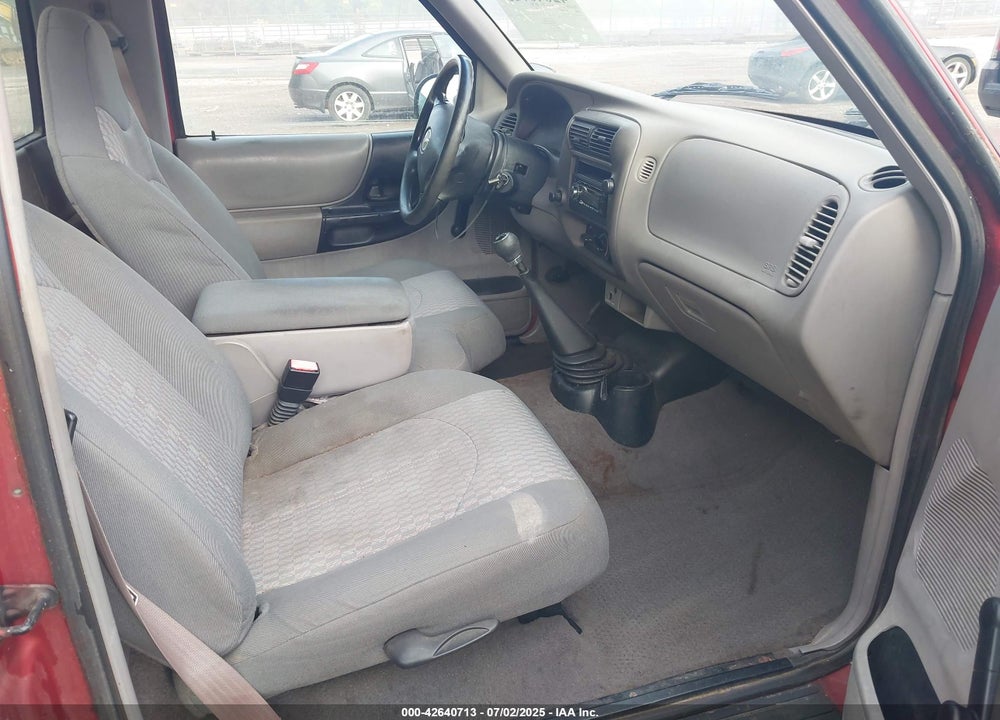 2001 MAZDA B3000 DS/SE VIN: 4F4YR12U91TM01567