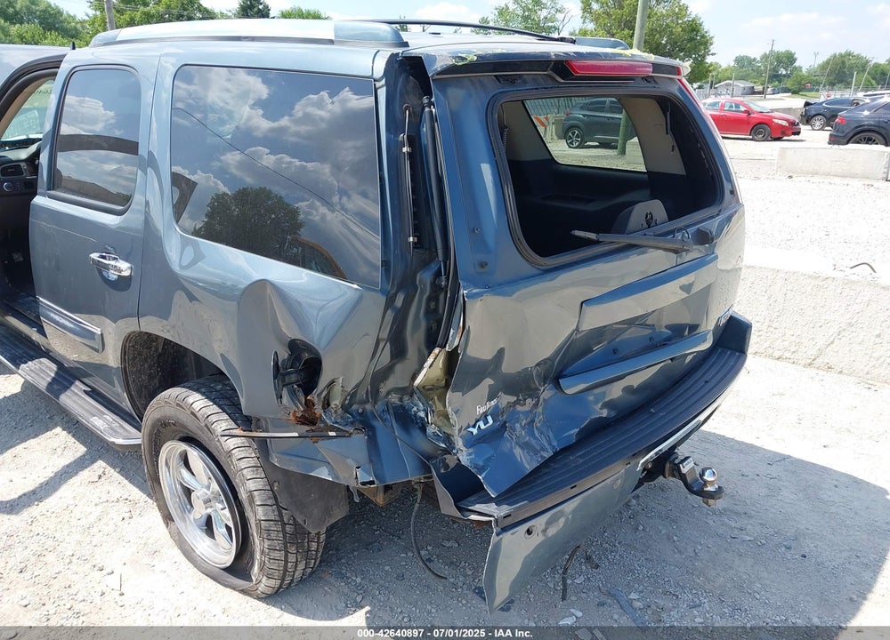 2007 GMC YUKON VIN: 1GKFK63827J351509