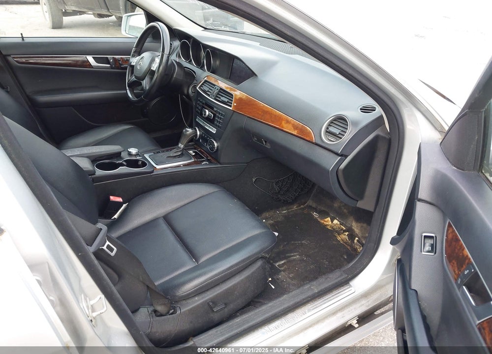 2014 MERCEDES-BENZ C 300 VIN: WDDGF8AB6EG188507