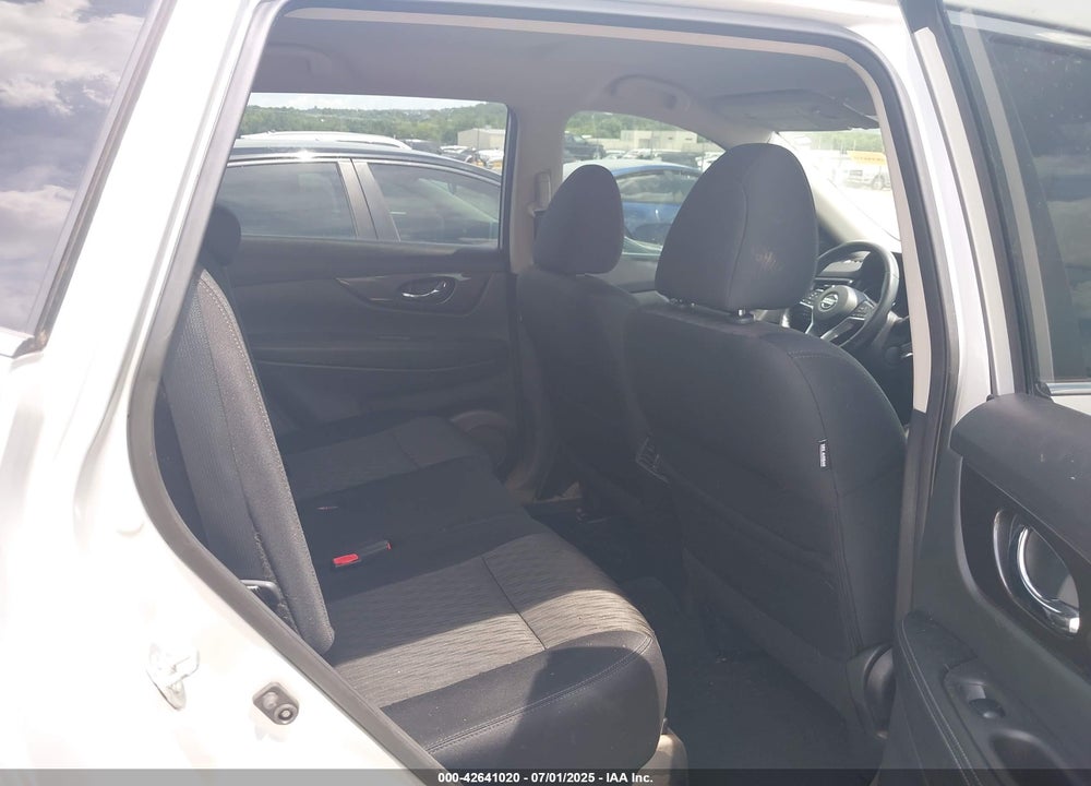2019 NISSAN ROGUE VIN: 5N1AT2MT9KC723418