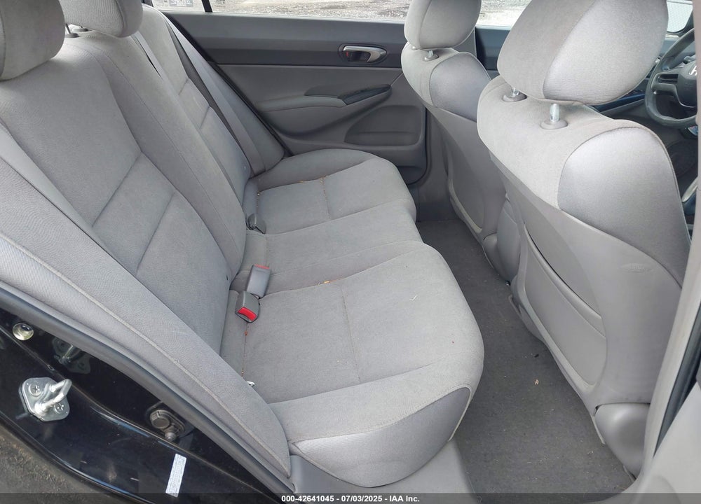 2007 HONDA CIVIC VIN: 1HGFA16557L111704