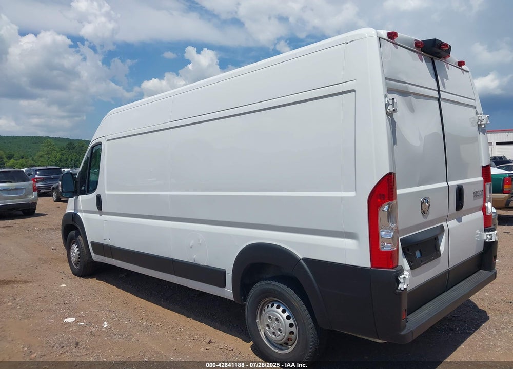 2024 RAM PROMASTER 2500 VIN: 3C6LRVDG3RE132219