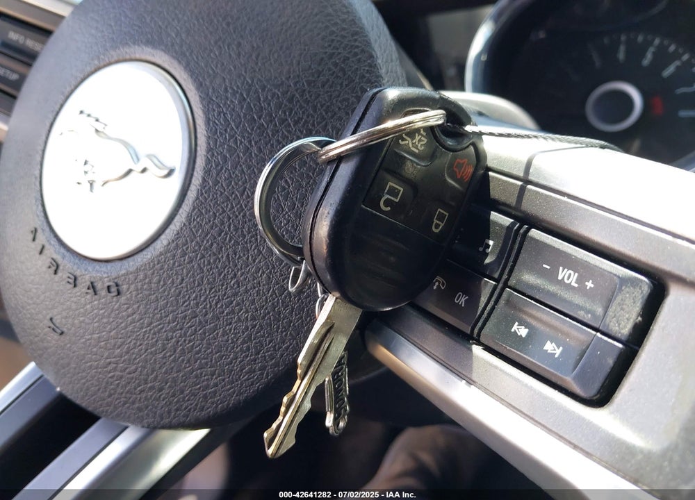 2014 FORD MUSTANG VIN: 1ZVBP8AM0E5209072