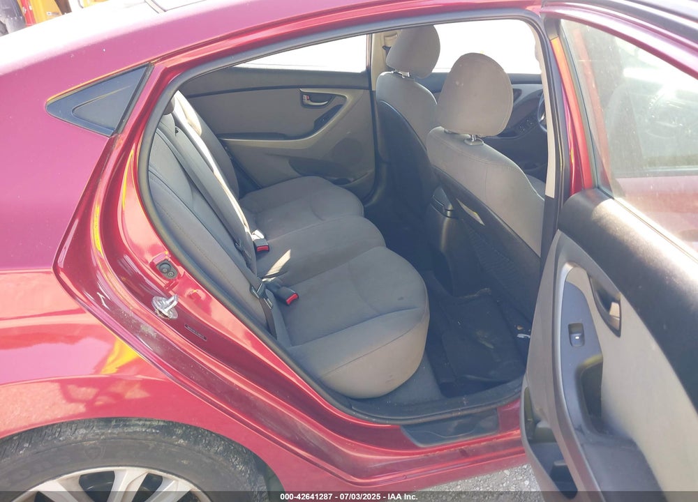 2014 HYUNDAI ELANTRA VIN: 5NPDH4AE1EH486310