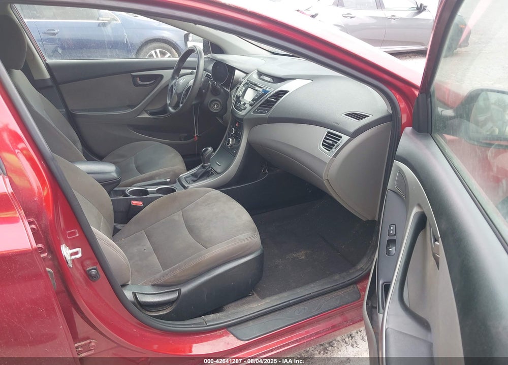 2014 HYUNDAI ELANTRA VIN: 5NPDH4AE1EH486310