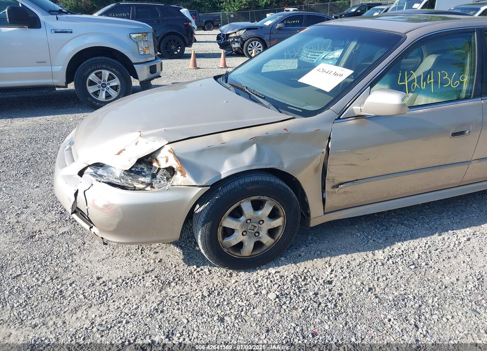 2002 HONDA ACCORD 2.3 EX VIN: 1HGCG56692A020778