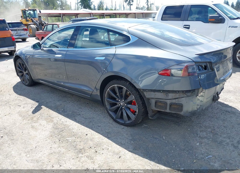 2013 TESLA MODEL S VIN: 5YJSA1DP8DFP28644