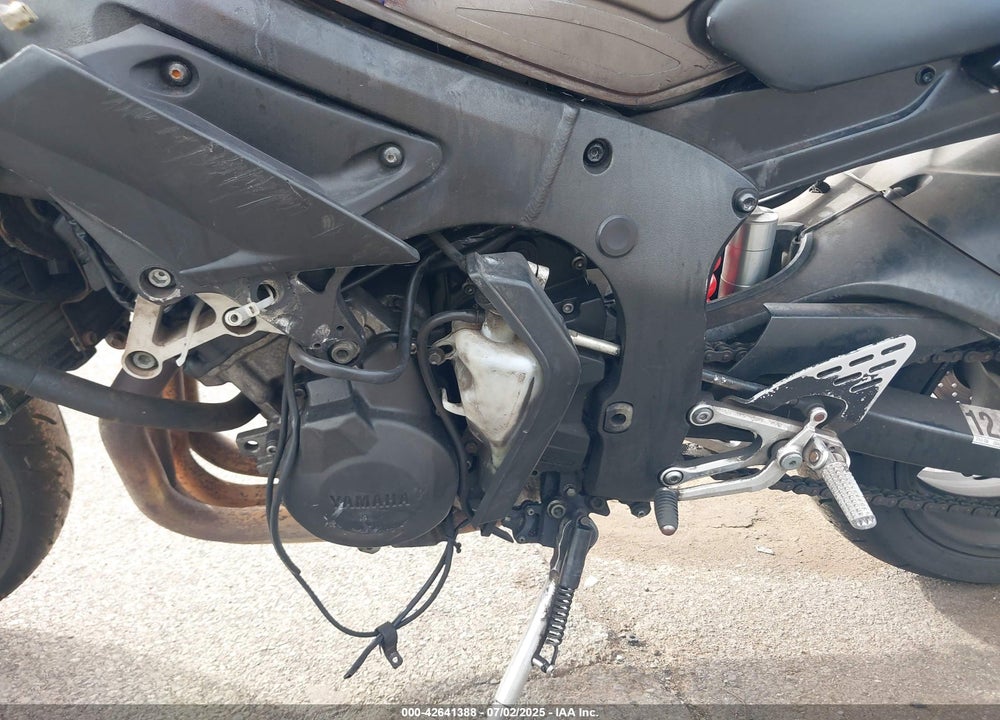2003 YAMAHA YZFR6 L VIN: JYARJ06E83A007280