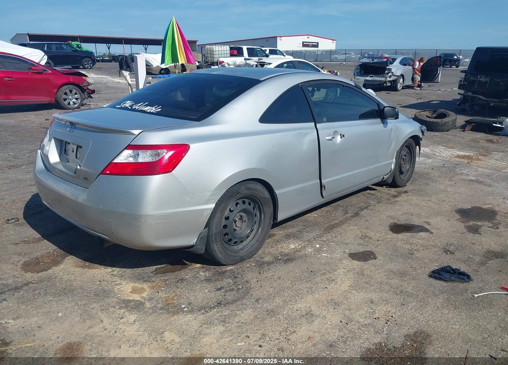 2008 HONDA CIVIC VIN: 2HGFG12638H580365