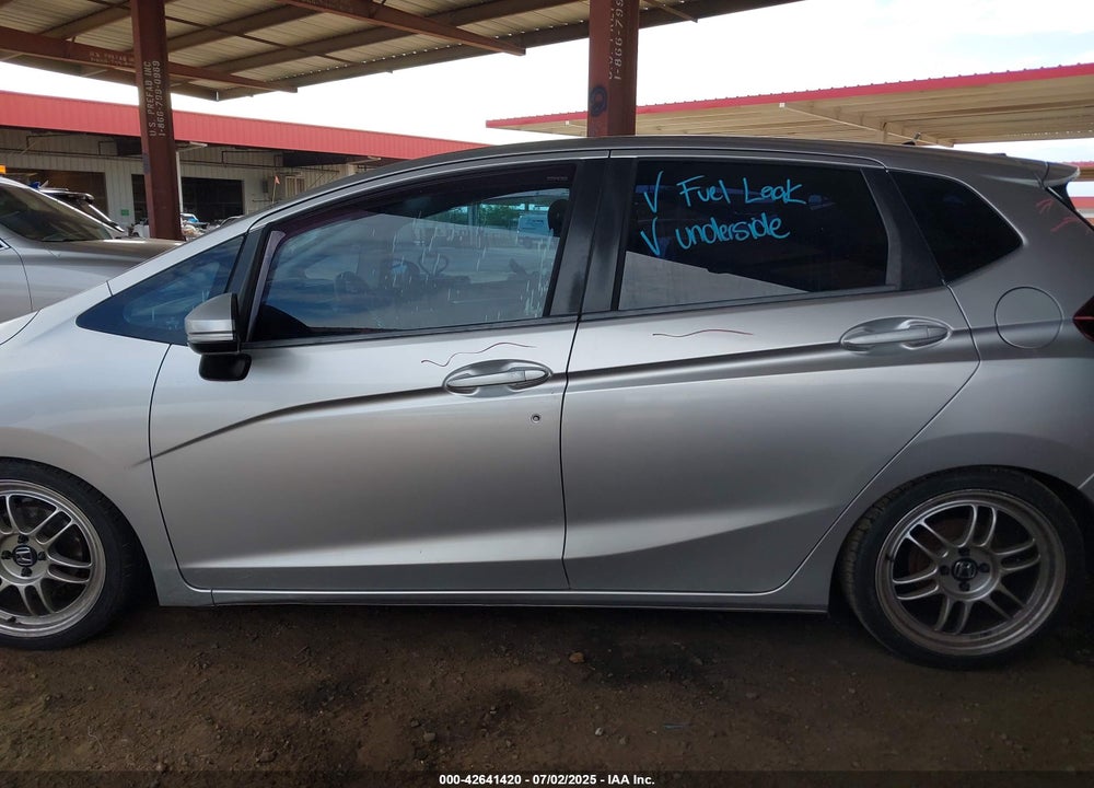 2015 HONDA FIT VIN: 3HGGK5G52FM764205