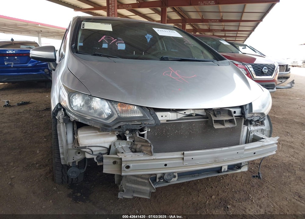 2015 HONDA FIT VIN: 3HGGK5G52FM764205