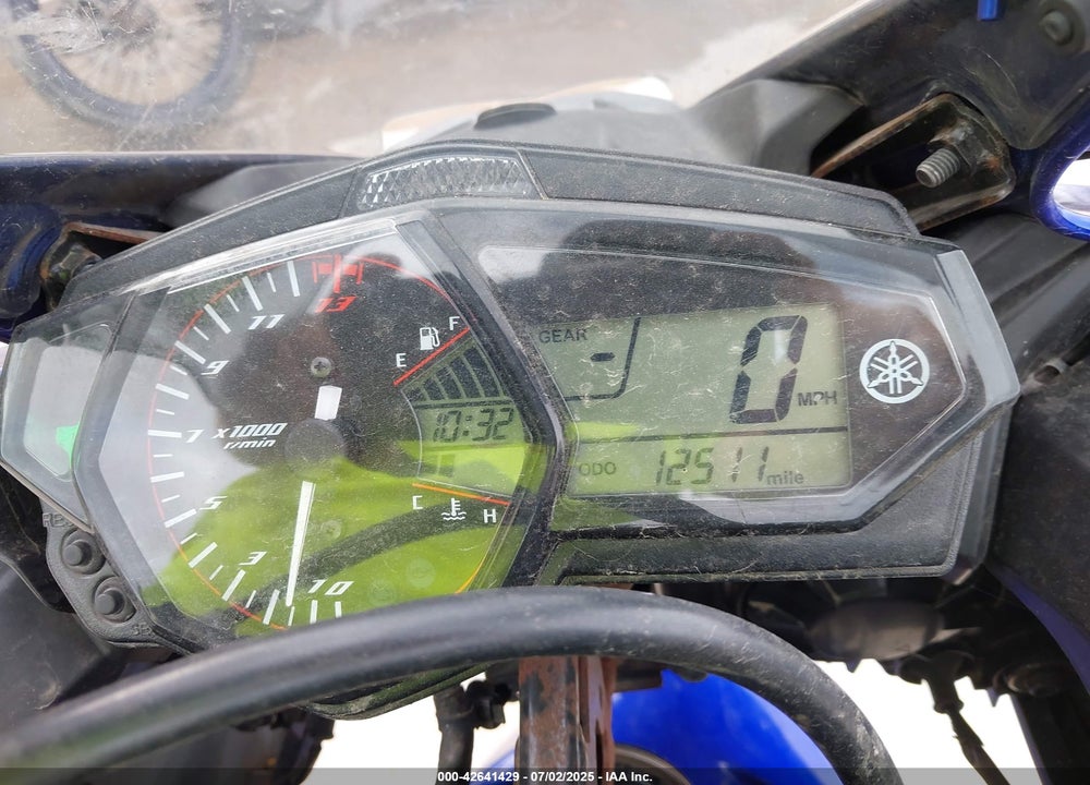 2016 YAMAHA YZFR3 VIN: MH3RH06Y9GK012452