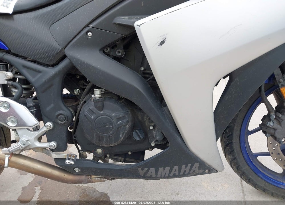 2016 YAMAHA YZFR3 VIN: MH3RH06Y9GK012452