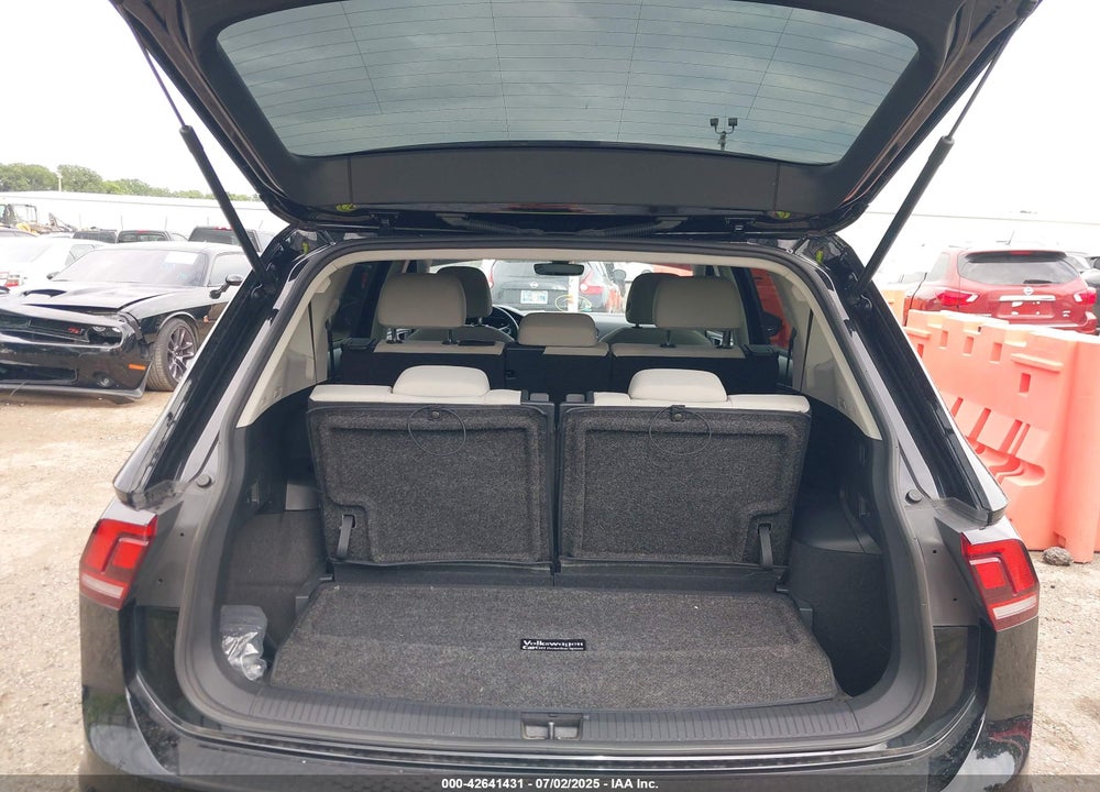 2022 VOLKSWAGEN TIGUAN VIN: 3VV1B7AX2NM144609