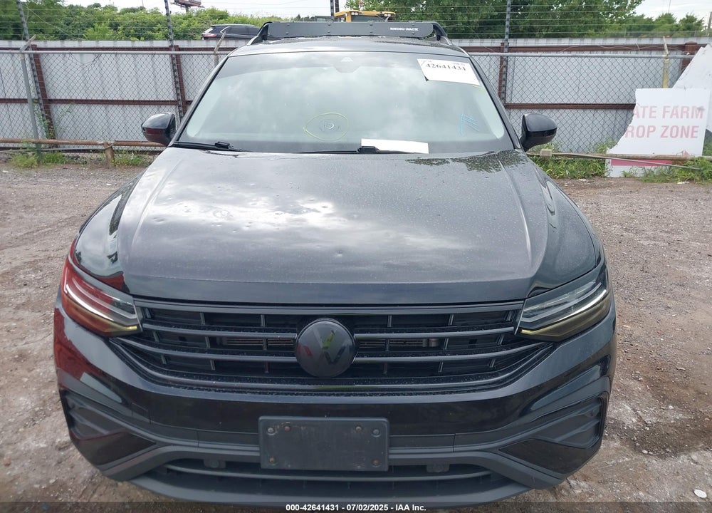2022 VOLKSWAGEN TIGUAN VIN: 3VV1B7AX2NM144609