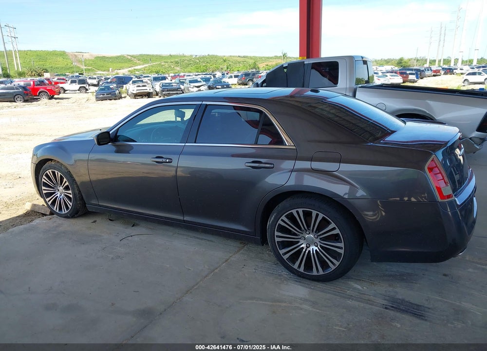 2013 CHRYSLER 300 VIN: 2C3CCABG3DH561643