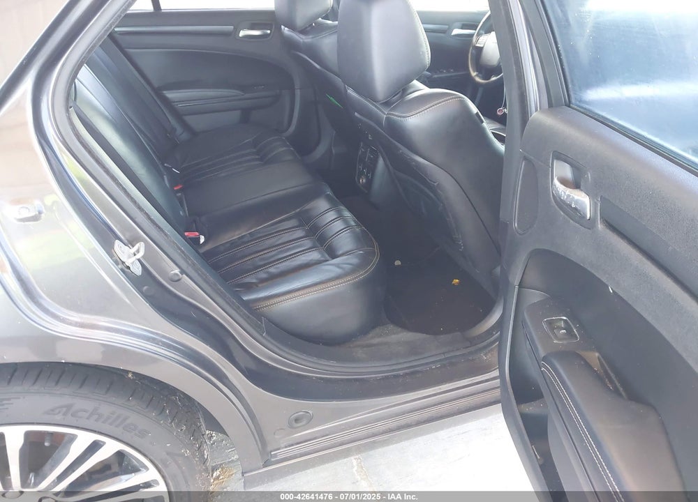2013 CHRYSLER 300 VIN: 2C3CCABG3DH561643